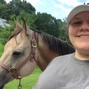 Meet your Posher, Olivia